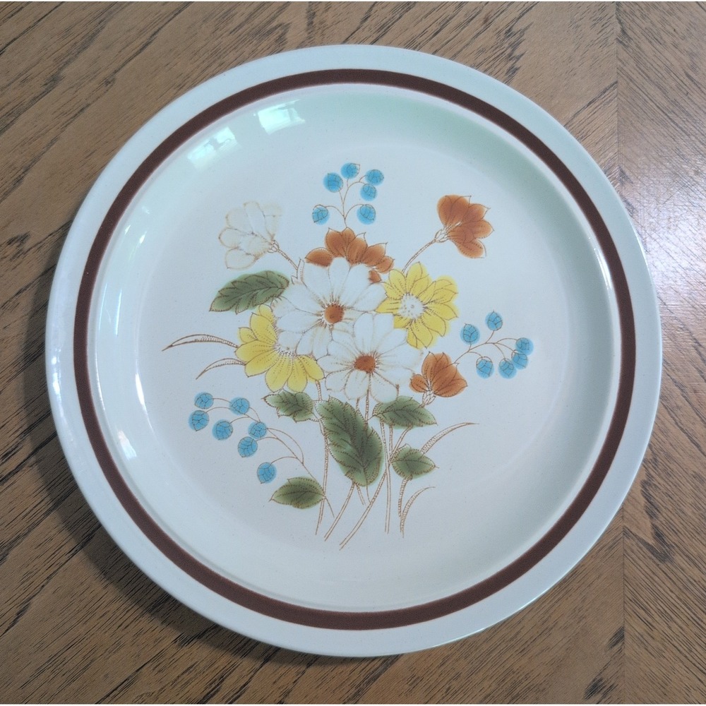 Vintage Four Seasons Collection Early Summer Stoneware Dinner One Plate 10.75"